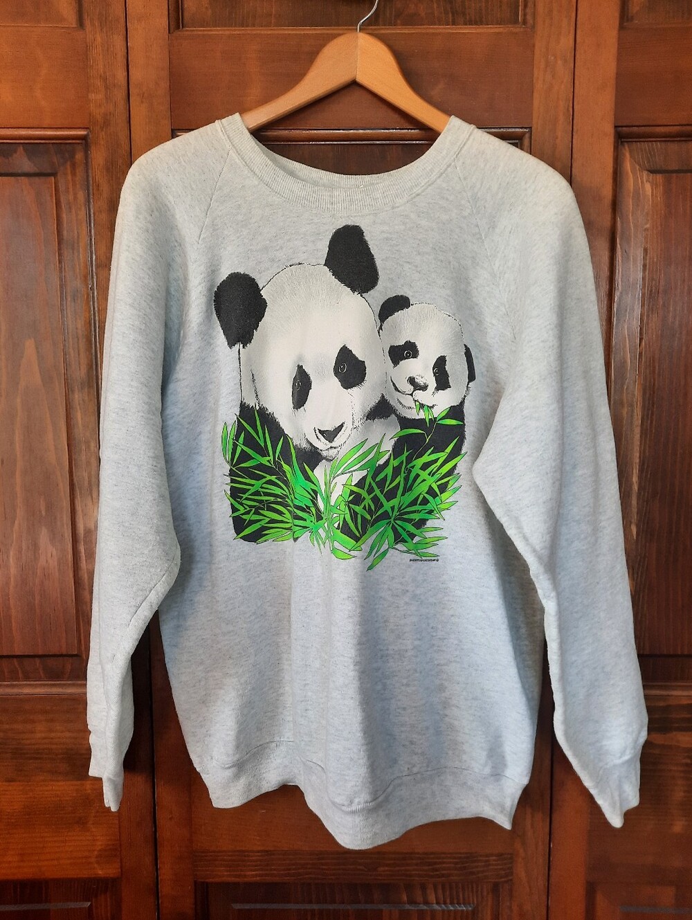 Vintage Panda Bear Bamboo Graphic Light Gray Raglan Crewneck Sweatshirt Size XL